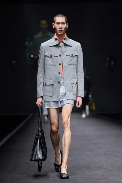 Look 27